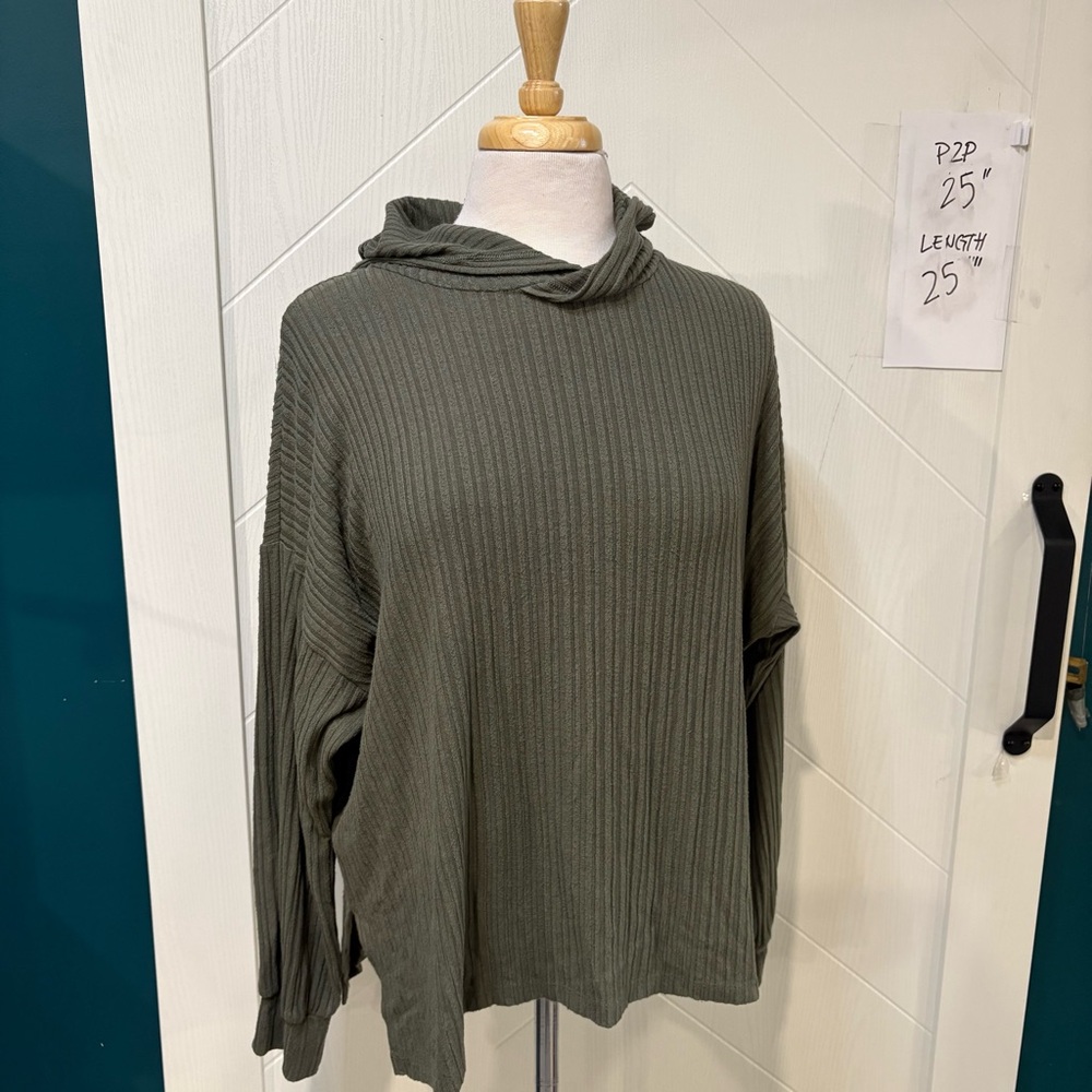 American Eagle Olive Ribbed Hooded Top | Oversized Cozy‎ Casual/ Medium